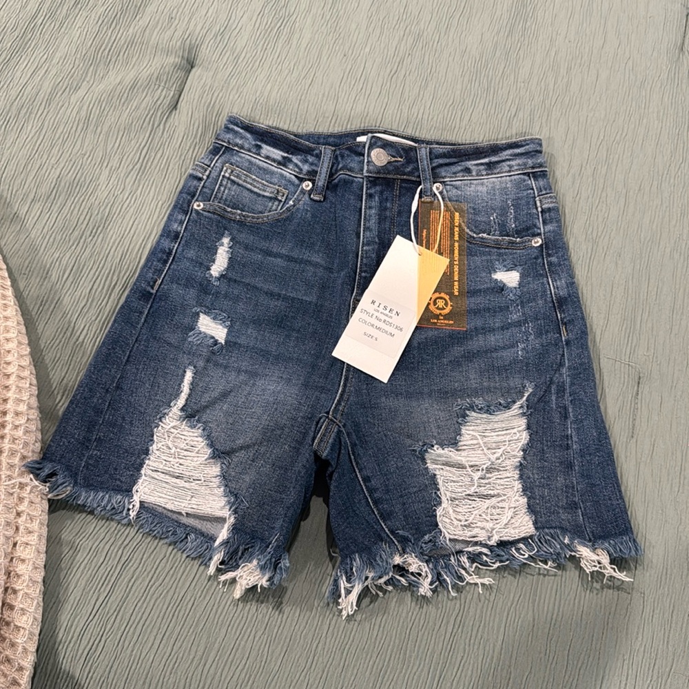 NWT Risen mom shorts